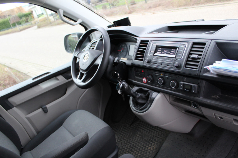 Volkswagen Transporter T6 2.0 TDI 102PK Euro6 L1 Comfortline ✓ Sortimo werkplaats inrichting ✓ Victron Energy stroomunit ✓ Standkachel