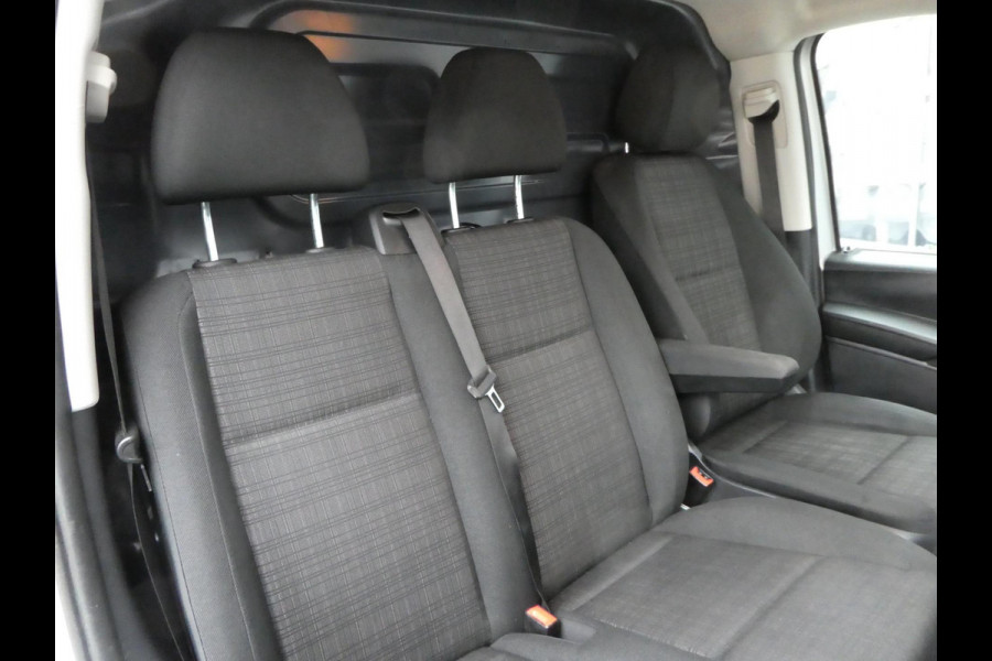 Mercedes-Benz Vito 114cdi XL, 2xschuifdeur, Automaat, Camera, Navigatie, 3-Zits, trekhaak, PDC.