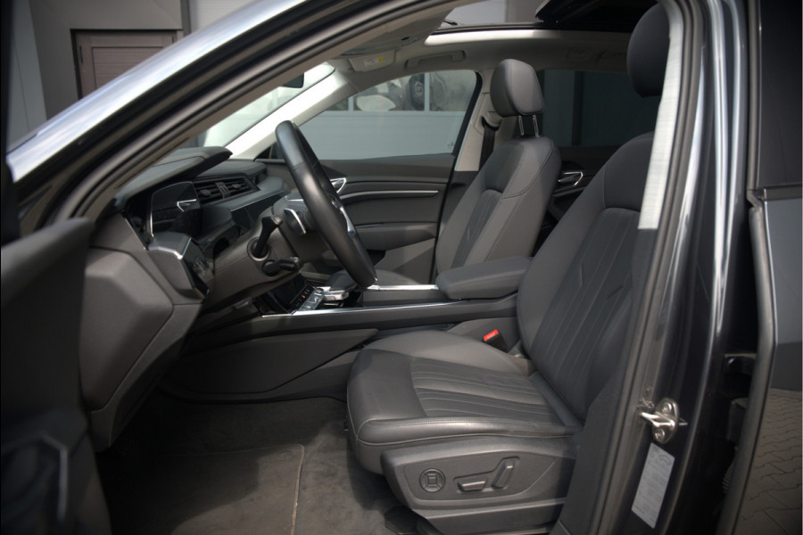 Audi e-tron 50 quattro Business edition Plus 71 kWh | Black Edition | Panoramadak | Memory Seats | Luchtvering | Adaptive Cruise Control | Keyless | Matrix LED | Leder | Stoelverwarming | NAP |