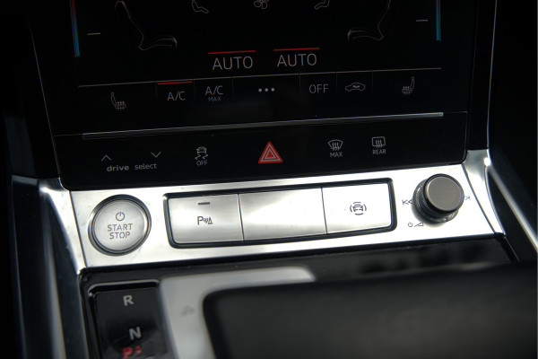 Audi e-tron 50 quattro Business edition Plus 71 kWh | Black Edition | Panoramadak | Memory Seats | Luchtvering | Adaptive Cruise Control | Keyless | Matrix LED | Leder | Stoelverwarming | NAP |