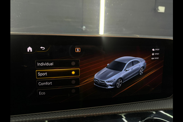 Mercedes-Benz CLA-Klasse 220 AMG Pano|Sfeer|Camera|Nightpakket