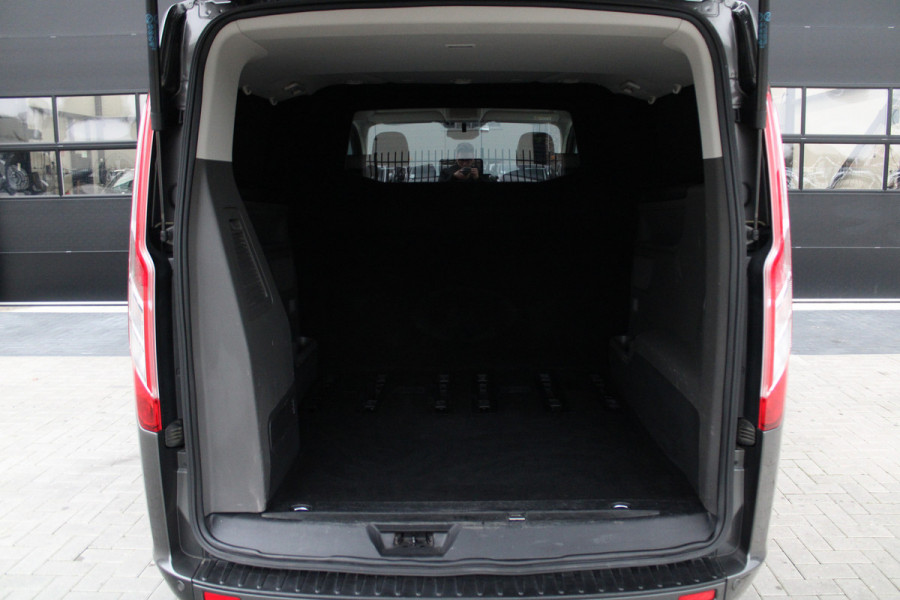 Ford Tourneo Custom 320 2.0 TDCI L2H1 185pk - 2x Schuif - Xenon - Trekhaak - Standkachel - Leder - Camera - Carplay - Blindspot - Rijklaar