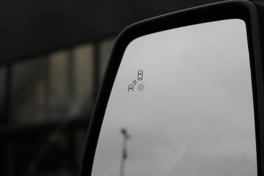 Ford Tourneo Custom 320 2.0 TDCI L2H1 185pk - 2x Schuif - Xenon - Trekhaak - Standkachel - Leder - Camera - Carplay - Blindspot - Rijklaar