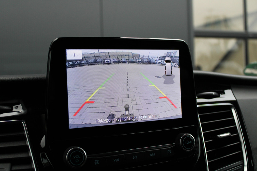 Ford Tourneo Custom 320 2.0 TDCI L2H1 185pk - 2x Schuif - Xenon - Trekhaak - Standkachel - Leder - Camera - Carplay - Blindspot - Rijklaar