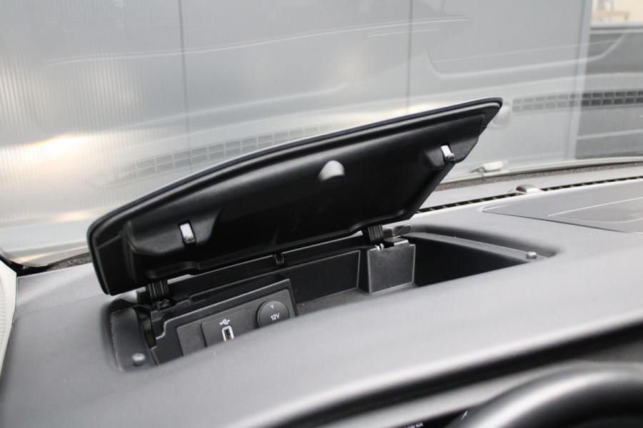 Ford Tourneo Custom 320 2.0 TDCI L2H1 185pk - 2x Schuif - Xenon - Trekhaak - Standkachel - Leder - Camera - Carplay - Blindspot - Rijklaar