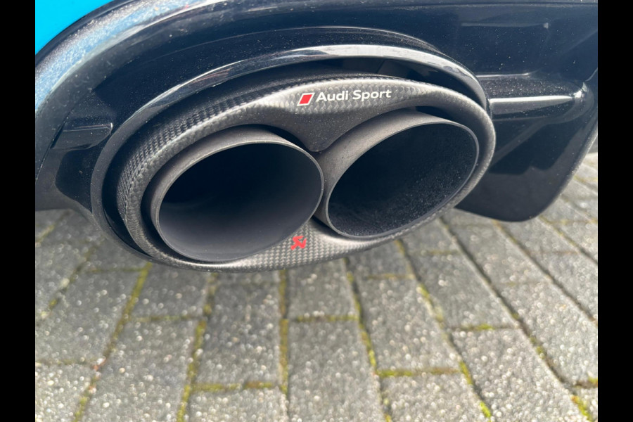 Audi RS6 *PERFORMANCE*CERAMIC*SOFCL*B&O*HUD*AKRA*KW*CONCAVE