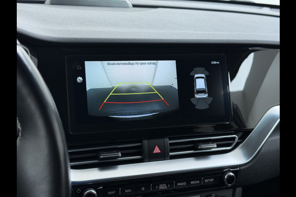 Kia e-Niro 64kWh Leer+Elek.Stoel+Memory+Gekoeld Warmtepomp ExecutiveLine JBL®-Hifi Adap.Cruise Camera Navi Ecc Pdc Stoelverwarming-Koeling SOH 100% Stuurverwarming  Keyless Blind Spot Lane Assist Led Lmv 17" 1e Eigenaar Origineel Nederlandse Auto € 48.000,- nieuw