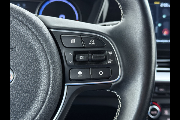 Kia e-Niro 64kWh Leer+Elek.Stoel+Memory+Gekoeld Warmtepomp ExecutiveLine JBL®-Hifi Adap.Cruise Camera Navi Ecc Pdc Stoelverwarming-Koeling SOH 100% Stuurverwarming  Keyless Blind Spot Lane Assist Led Lmv 17" 1e Eigenaar Origineel Nederlandse Auto € 48.000,- nieuw