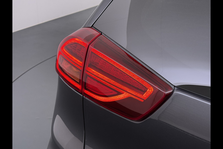 Kia e-Niro 64kWh Leer+Elek.Stoel+Memory+Gekoeld Warmtepomp ExecutiveLine JBL®-Hifi Adap.Cruise Camera Navi Ecc Pdc Stoelverwarming-Koeling SOH 100% Stuurverwarming  Keyless Blind Spot Lane Assist Led Lmv 17" 1e Eigenaar Origineel Nederlandse Auto € 48.000,- nieuw