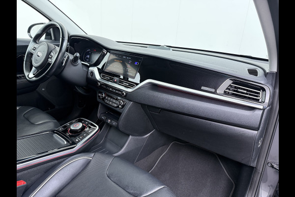 Kia e-Niro 64kWh Leer+Elek.Stoel+Memory+Gekoeld Warmtepomp ExecutiveLine JBL®-Hifi Adap.Cruise Camera Navi Ecc Pdc Stoelverwarming-Koeling SOH 100% Stuurverwarming  Keyless Blind Spot Lane Assist Led Lmv 17" 1e Eigenaar Origineel Nederlandse Auto € 48.000,- nieuw