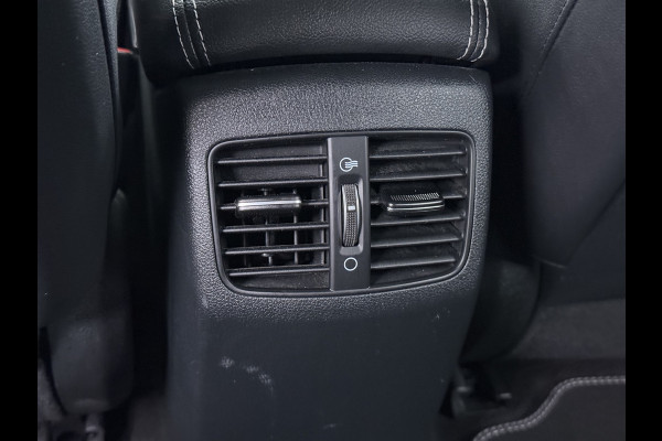 Kia e-Niro 64kWh Leer+Elek.Stoel+Memory+Gekoeld Warmtepomp ExecutiveLine JBL®-Hifi Adap.Cruise Camera Navi Ecc Pdc Stoelverwarming-Koeling SOH 100% Stuurverwarming  Keyless Blind Spot Lane Assist Led Lmv 17" 1e Eigenaar Origineel Nederlandse Auto € 48.000,- nieuw