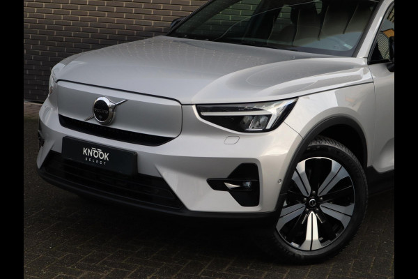 Volvo XC40 Recharge Twin Ultimate 78 kWh / Panoramadak / Stoelverwarming / Parkeersensoren voor+achter / Apple Carplay/Android Auto / 19 Inch / LED / Harman Kardon