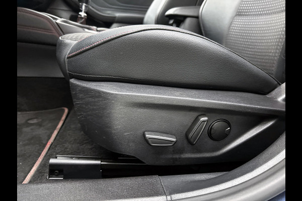 Ford Focus 1.0 EcoBoost Hybrid ST Line X Business (TREKHAAK AFNEEMBAAR, CAMERA, STUUR-/STOELVERWARMING, 1e EIGENAAR)