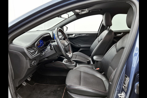Ford Focus 1.0 EcoBoost Hybrid ST Line X Business (TREKHAAK AFNEEMBAAR, CAMERA, STUUR-/STOELVERWARMING, 1e EIGENAAR)