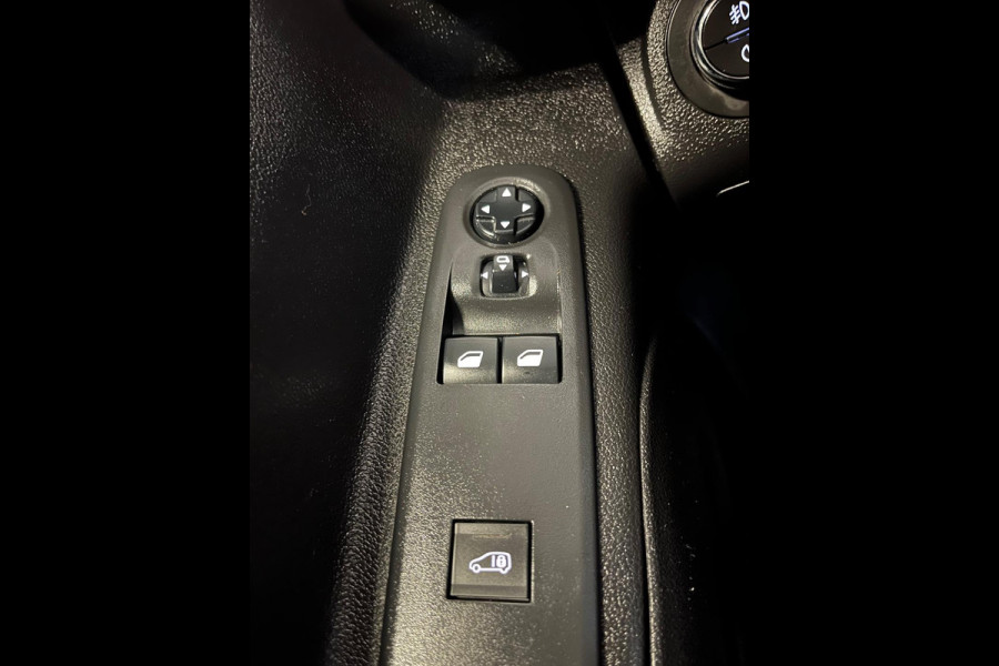 Opel Combo Benzine 1.2 Turbo L2H1 Edition 3Persoons, Airco, CruiseControl, Navigatie, Trekhaak, RIJKLAARPRIJS!