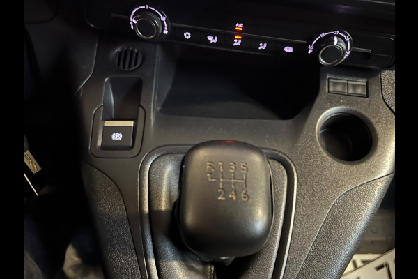 Opel Combo Benzine 1.2 Turbo L2H1 Edition 3Persoons, Airco, CruiseControl, Navigatie, Trekhaak, RIJKLAARPRIJS!