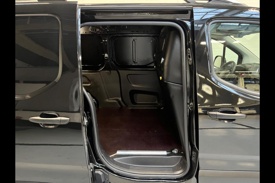 Opel Combo Benzine 1.2 Turbo L2H1 Edition 3Persoons, Airco, CruiseControl, Navigatie, Trekhaak, RIJKLAARPRIJS!