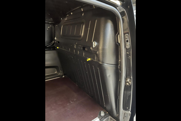 Opel Combo Benzine 1.2 Turbo L2H1 Edition 3Persoons, Airco, CruiseControl, Navigatie, Trekhaak, RIJKLAARPRIJS!