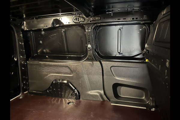 Opel Combo Benzine 1.2 Turbo L2H1 Edition 3Persoons, Airco, CruiseControl, Navigatie, Trekhaak, RIJKLAARPRIJS!