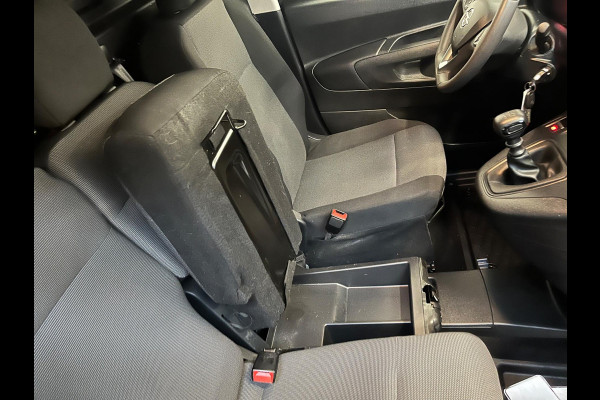 Opel Combo Benzine 1.2 Turbo L2H1 Edition 3Persoons, Airco, CruiseControl, Navigatie, Trekhaak, RIJKLAARPRIJS!