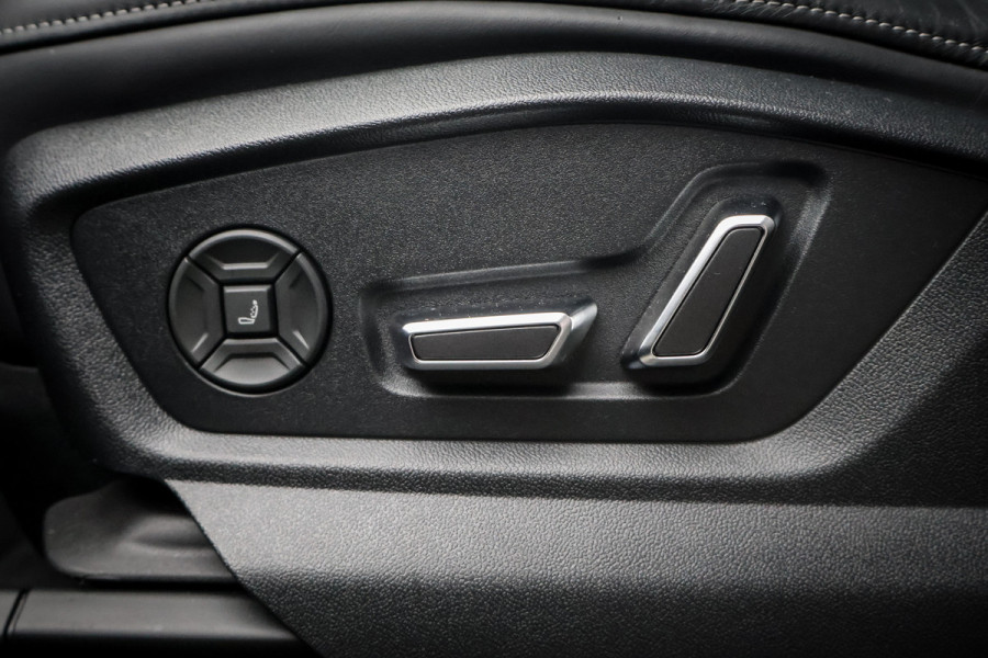 Audi Q8 60 TFSI e quattro Pro Line S Competition ADAPTIVE CRUISE | MASSAGE | STOELVERKOELING & VERWARMING | AERA PACK | STUURVERWARMING | DUBBEL GLAS | TREKHAAK | LEDER | SPORTSTOELEN |