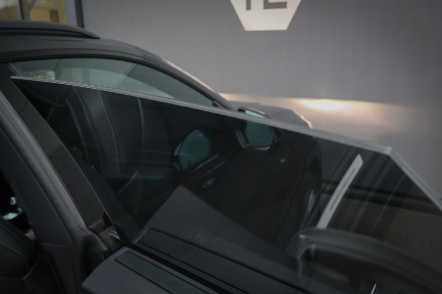 Audi Q8 60 TFSI e quattro Pro Line S Competition ADAPTIVE CRUISE | MASSAGE | STOELVERKOELING & VERWARMING | AERA PACK | STUURVERWARMING | DUBBEL GLAS | TREKHAAK | LEDER | SPORTSTOELEN |