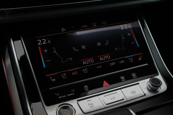 Audi Q8 60 TFSI e quattro Pro Line S Competition ADAPTIVE CRUISE | MASSAGE | STOELVERKOELING & VERWARMING | AERA PACK | STUURVERWARMING | DUBBEL GLAS | TREKHAAK | LEDER | SPORTSTOELEN |