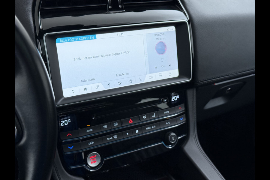 Jaguar F-Pace 2.0D AWD AUT-8 Portfolio Leer Pano-Dak Digitaal Dashboard Camera Meridian®-Audio Navi 4-Zone Ecc Android Auto Apple Carplay Pdc Stoel+Achterbankverwarming Elek.Stoelen+Memory Lmv 19" Bi-xenon Blind Spot Keyless Elek.Achterklep Origineel Nederlandse Auto Nieuwprijs  €87.786,- Zeer compleet!