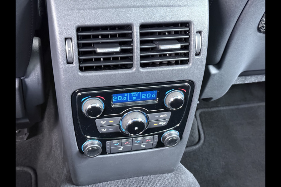 Jaguar F-Pace 2.0D AWD AUT-8 Portfolio Leer Pano-Dak Digitaal Dashboard Camera Meridian®-Audio Navi 4-Zone Ecc Android Auto Apple Carplay Pdc Stoel+Achterbankverwarming Elek.Stoelen+Memory Lmv 19" Bi-xenon Blind Spot Keyless Elek.Achterklep Origineel Nederlandse Auto Nieuwprijs  €87.786,- Zeer compleet!