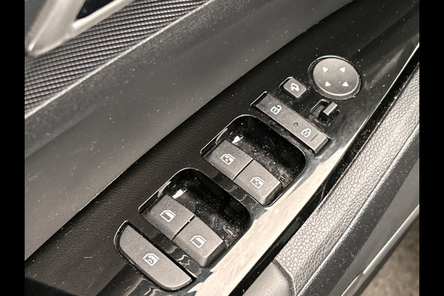 Kia Sportage 1.6 T-GDi Plug-in Hybrid AWD DynamicLine Camera Adaptieve/Cruise Apple/Carplay