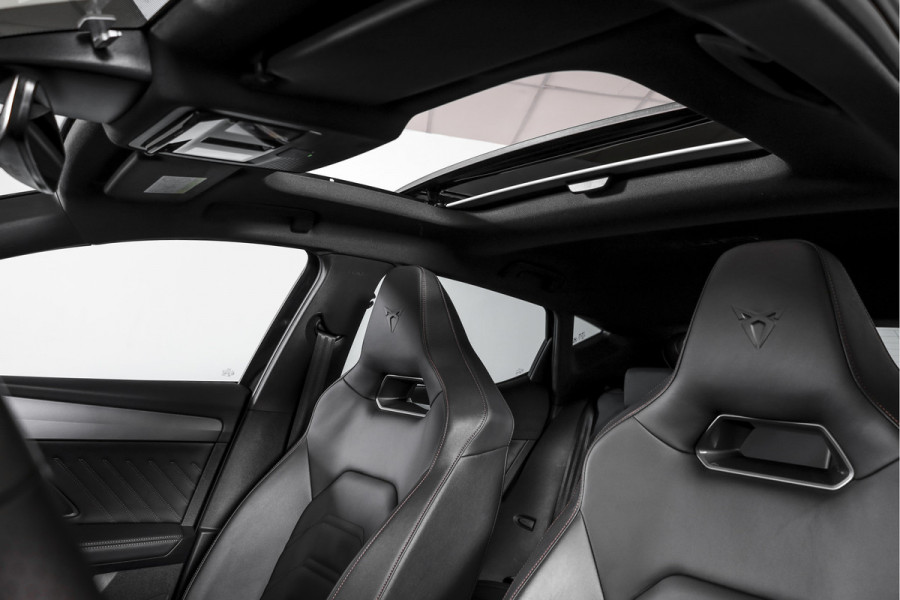 CUPRA Leon 1.5 TSI e-Hybrid 204 PK Performance | S/K-Panodak | Sennheiser | Dig. Cockpit | Adapt. Cruise | Stoel-+Stuurverw. | Elek. stoelen | Camera | NAV + App. Connect | ECC | Sennheiser | LM 18" | 2484
