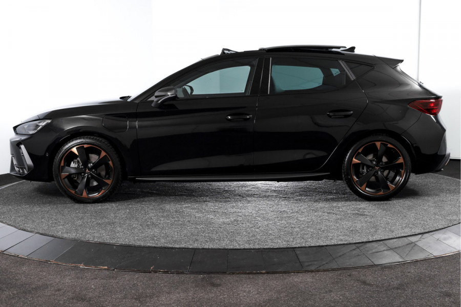CUPRA Leon 1.5 TSI e-Hybrid 204 PK Performance | S/K-Panodak | Sennheiser | Dig. Cockpit | Adapt. Cruise | Stoel-+Stuurverw. | Elek. stoelen | Camera | NAV + App. Connect | ECC | Sennheiser | LM 18" | 2484