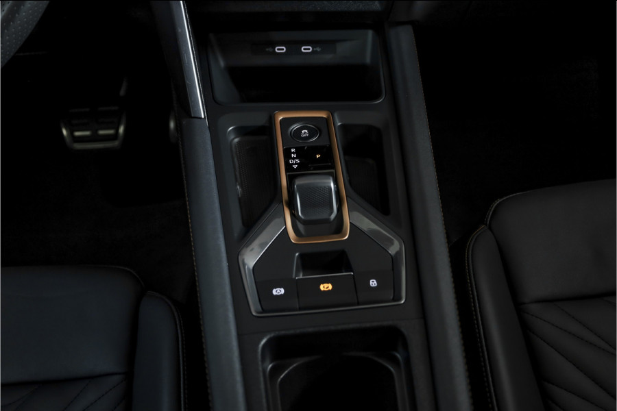 CUPRA Leon 1.5 TSI e-Hybrid 204 PK Performance | S/K-Panodak | Sennheiser | Dig. Cockpit | Adapt. Cruise | Stoel-+Stuurverw. | Elek. stoelen | Camera | NAV + App. Connect | ECC | Sennheiser | LM 18" | 2484