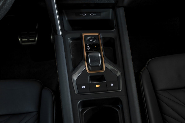 CUPRA Leon 1.5 TSI e-Hybrid 204 PK Performance | S/K-Panodak | Sennheiser | Dig. Cockpit | Adapt. Cruise | Stoel-+Stuurverw. | Elek. stoelen | Camera | NAV + App. Connect | ECC | Sennheiser | LM 18" | 2484