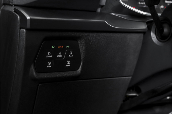 CUPRA Leon 1.5 TSI e-Hybrid 204 PK Performance | S/K-Panodak | Sennheiser | Dig. Cockpit | Adapt. Cruise | Stoel-+Stuurverw. | Elek. stoelen | Camera | NAV + App. Connect | ECC | Sennheiser | LM 18" | 2484