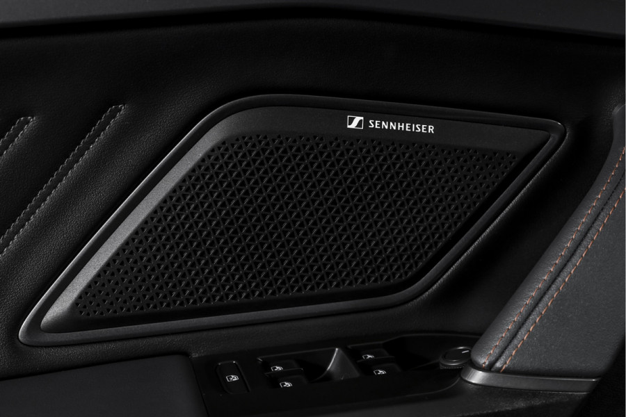 CUPRA Leon 1.5 TSI e-Hybrid 204 PK Performance | S/K-Panodak | Sennheiser | Dig. Cockpit | Adapt. Cruise | Stoel-+Stuurverw. | Elek. stoelen | Camera | NAV + App. Connect | ECC | Sennheiser | LM 18" | 2484