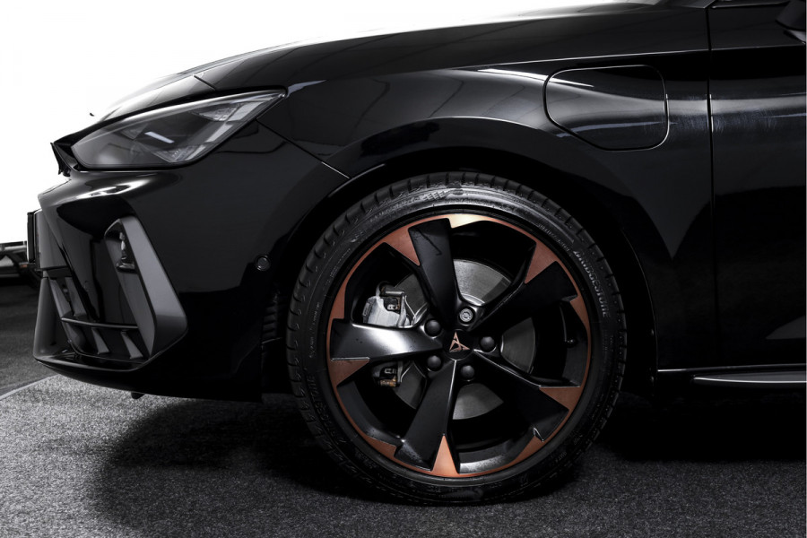 CUPRA Leon 1.5 TSI e-Hybrid 204 PK Performance | S/K-Panodak | Sennheiser | Dig. Cockpit | Adapt. Cruise | Stoel-+Stuurverw. | Elek. stoelen | Camera | NAV + App. Connect | ECC | Sennheiser | LM 18" | 2484