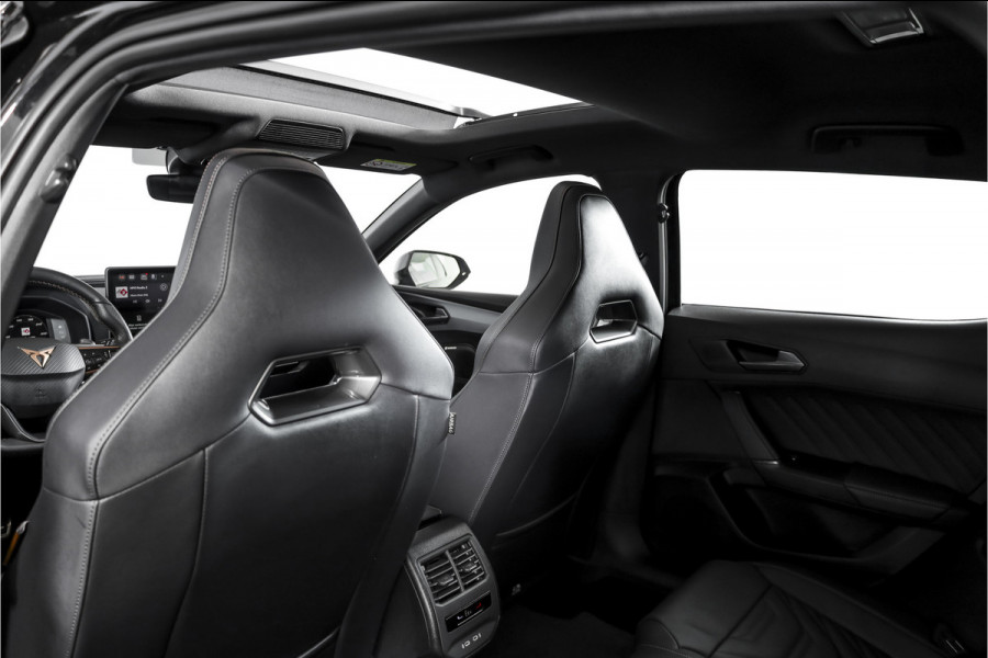 CUPRA Leon 1.5 TSI e-Hybrid 204 PK Performance | S/K-Panodak | Sennheiser | Dig. Cockpit | Adapt. Cruise | Stoel-+Stuurverw. | Elek. stoelen | Camera | NAV + App. Connect | ECC | Sennheiser | LM 18" | 2484