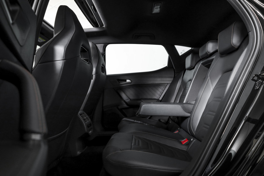 CUPRA Leon 1.5 TSI e-Hybrid 204 PK Performance | S/K-Panodak | Sennheiser | Dig. Cockpit | Adapt. Cruise | Stoel-+Stuurverw. | Elek. stoelen | Camera | NAV + App. Connect | ECC | Sennheiser | LM 18" | 2484