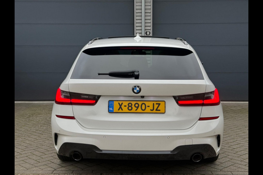BMW 3 Serie Touring 330e Automaat M- Sport pakket, panoramadak, electr. trekhaak, camera, conqac leder sportinterieur
