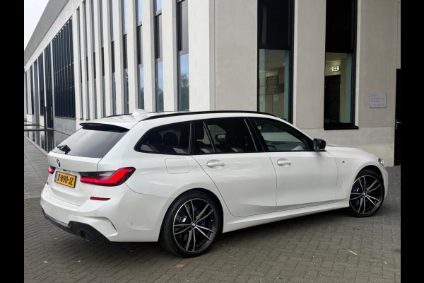 BMW 3 Serie Touring 330e Automaat M- Sport pakket, panoramadak, electr. trekhaak, camera, conqac leder sportinterieur