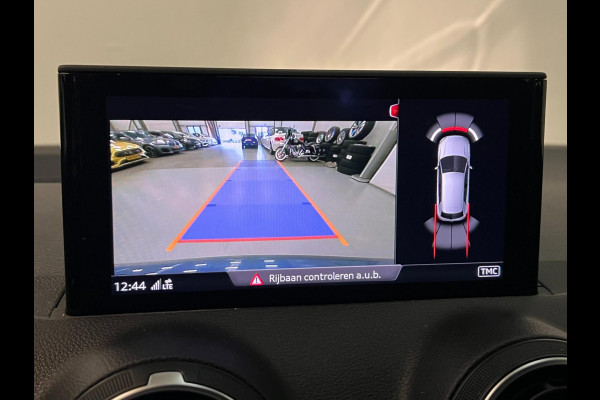 Audi Q2 30 TFSI / Leder / Navi / Camera / Stoelverwarming