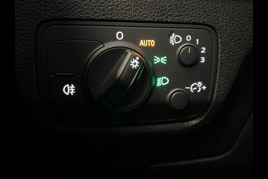 Audi Q2 30 TFSI / Leder / Navi / Camera / Stoelverwarming