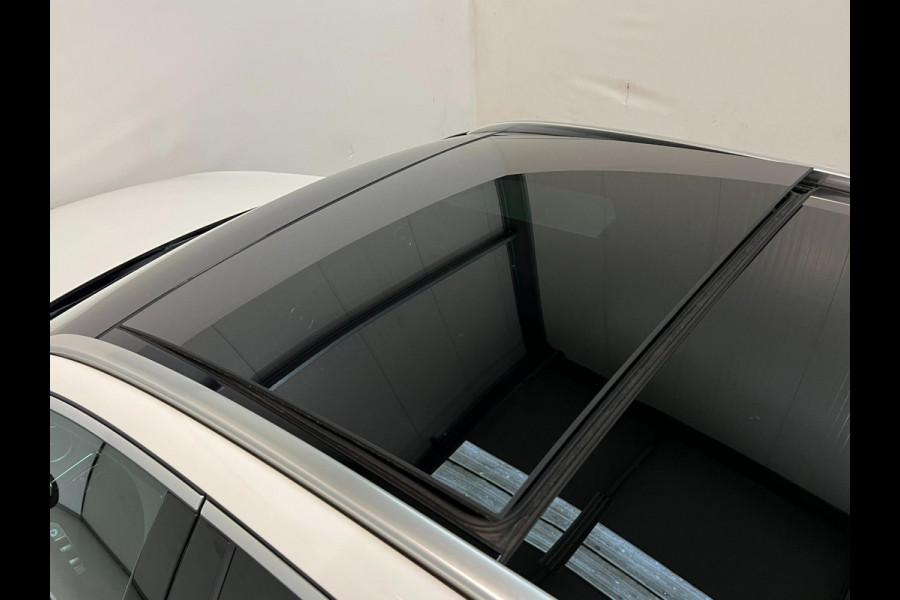 Mercedes-Benz C-Klasse Estate 180 / AMG / Pano / NL-auto / Trekhaak