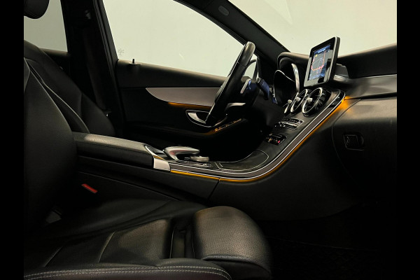 Mercedes-Benz C-Klasse Estate 180 / AMG / Pano / NL-auto / Trekhaak