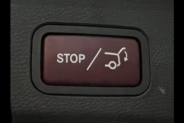 Mercedes-Benz C-Klasse Estate 180 / AMG / Pano / NL-auto / Trekhaak