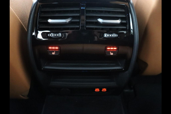 BMW 5 Serie Touring 530e M Sport | Leder | Stoelverwarming | Live Cockpit | Navigatie | Memory | Camera | Carplay | Achterbankverwarming | Cruise Control | Sfeerverlichting | PHEV | Plug In