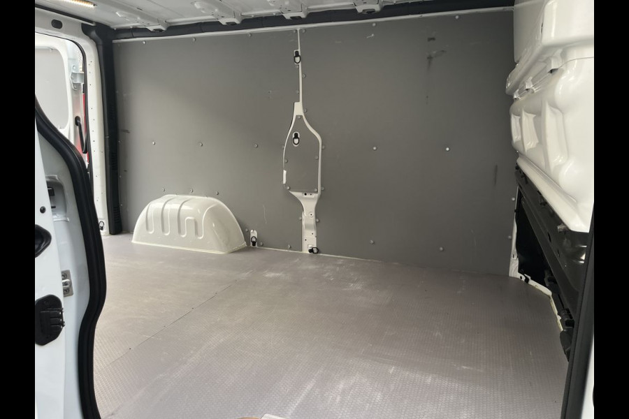 Renault Trafic 2.0 dCi E6 150pk Automaat L2 Comfort BPM Vrij! Lease €415p/m, PDC, Led, Airco, Trekhaak, Cruise controle, Onderhoudshistorie aanwezig