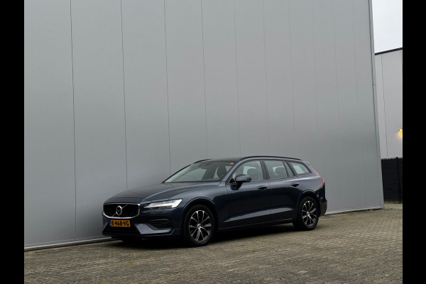 Volvo V60 2.0 B3 MOMENTUM ADVANTAGE CAMERA NAP CARPLAY CRUISE NAVIGATIE