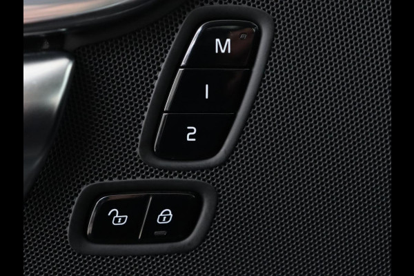 Volvo V90 2.0 T6 AWD Inscription Plug In | Panoramadak | Leder | Stoel & stuurverwarming | Trekhaak | Camera | Head-Up | Adaptive cruise | Achterbankverwarming | PHEV | Plug In
